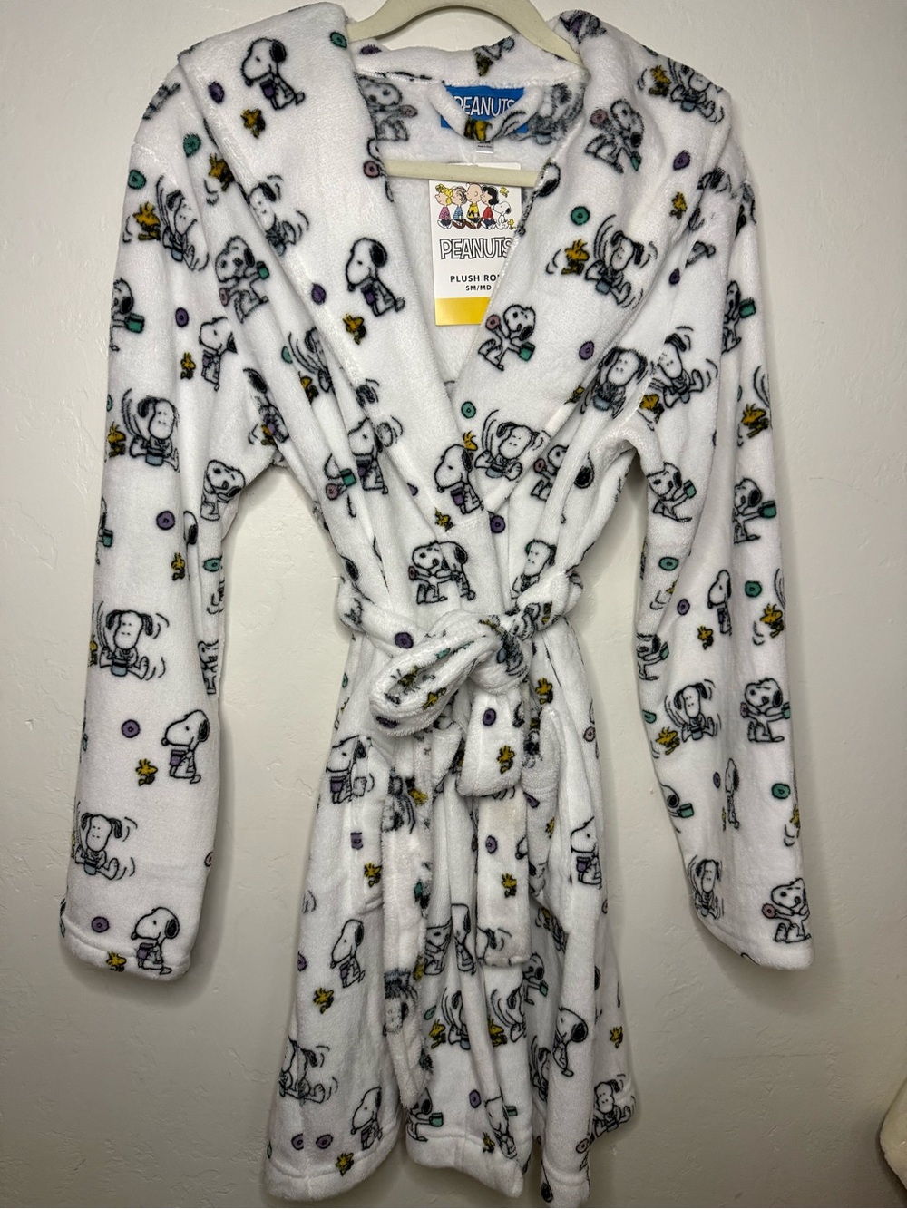 NWT Berkshire Peanuts Snoopy Coffee Donuts Plush Robe